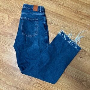 Zara Straight Blue Jeans with Frayed Hem